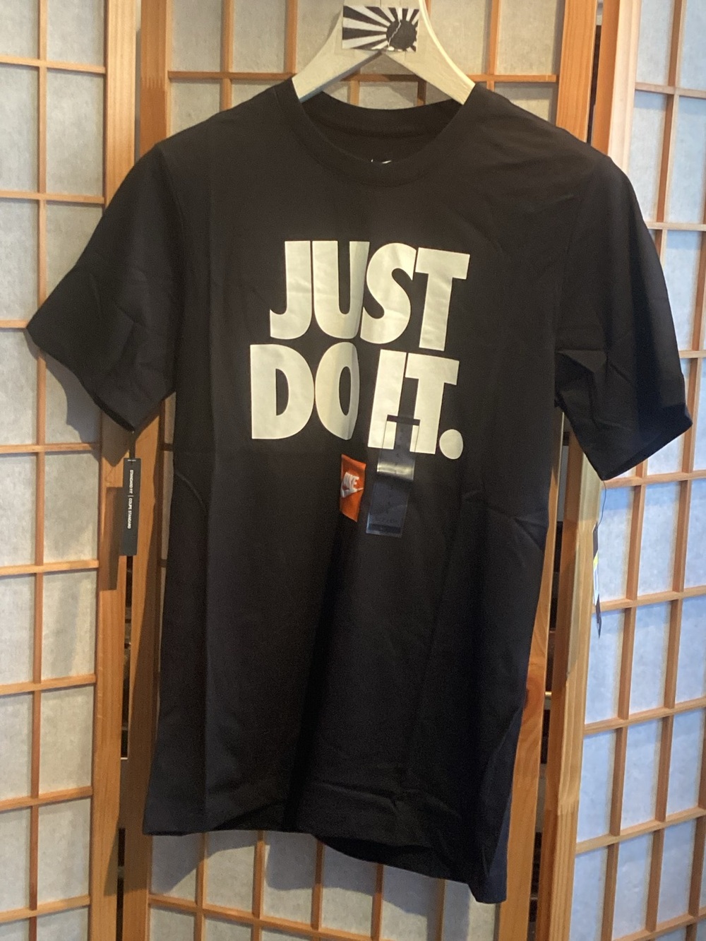 Nike Sportswear "Just Do It" JDI Center Chest T-Shirt BV7662-010 Men's Small